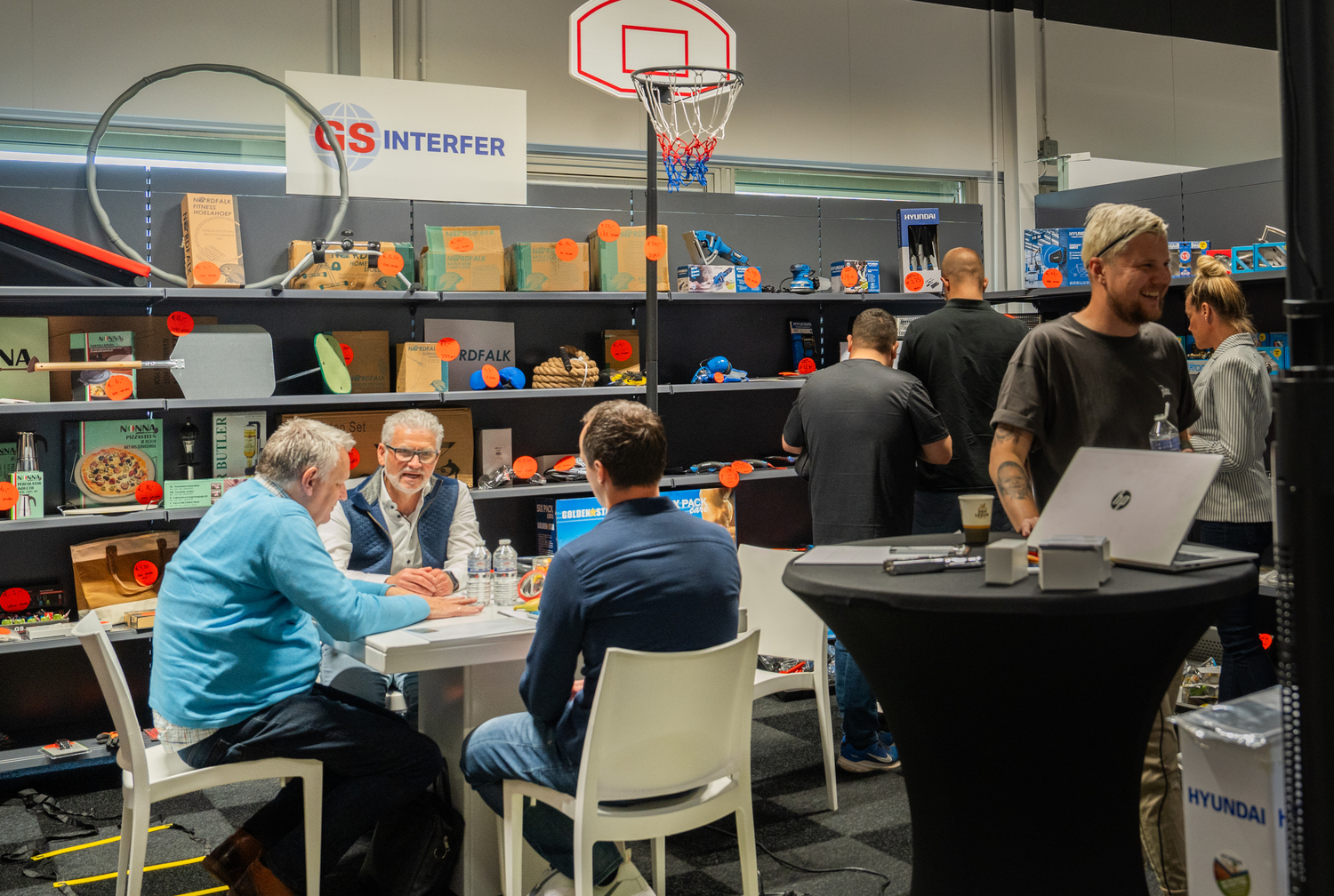 SVG Fair x Liike 09668